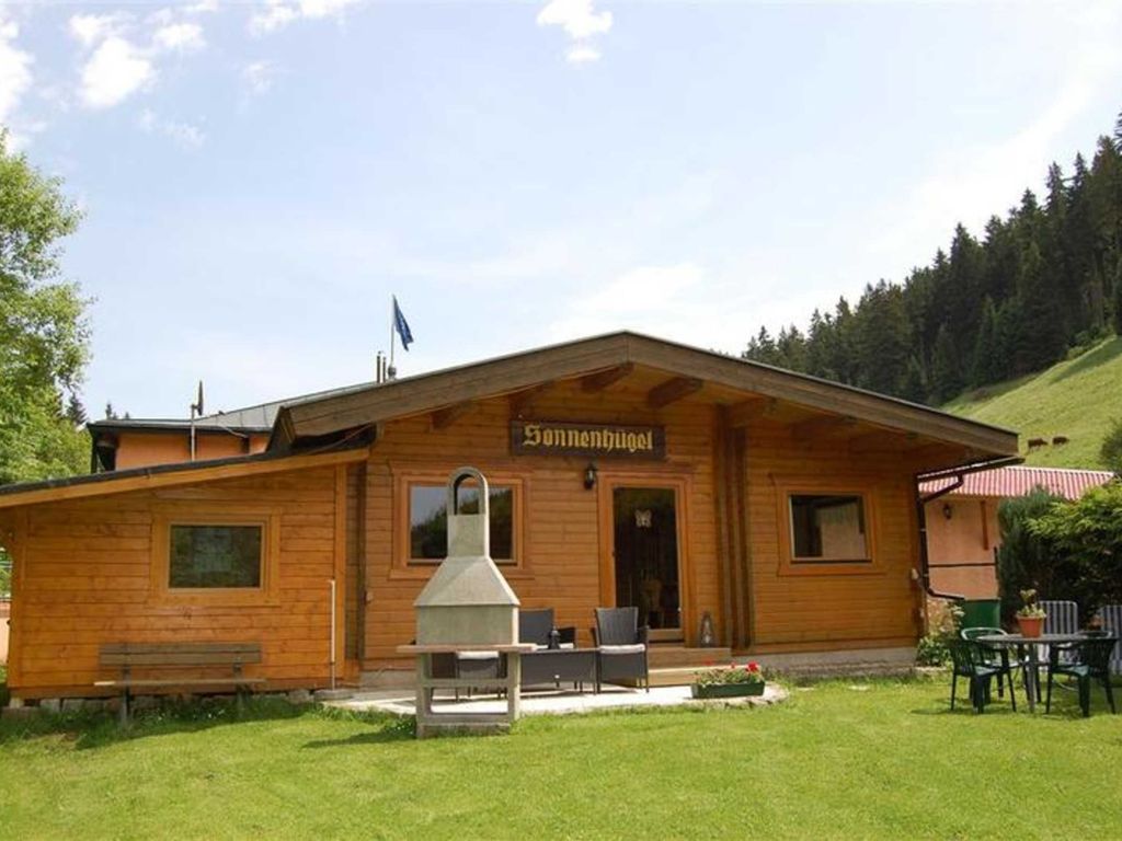 Außenansicht des Blockhauses