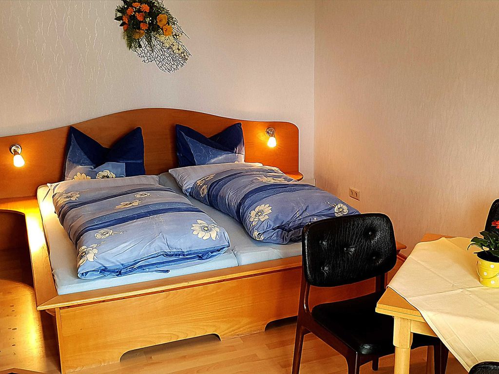 Bett