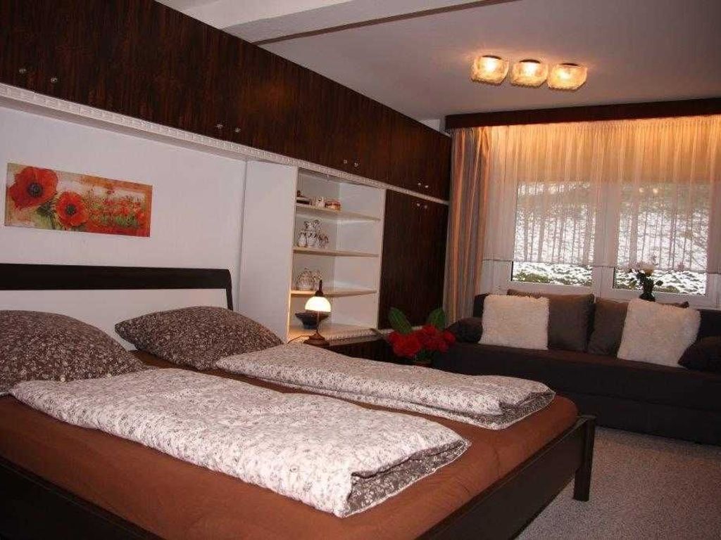 Schlafzimmer 2 mit Couch