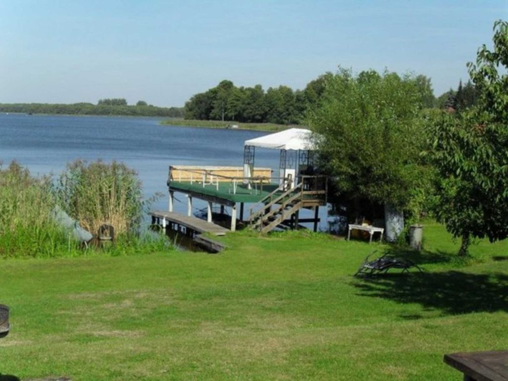 Ferienhaus Am Großen Priepertsee (21454)