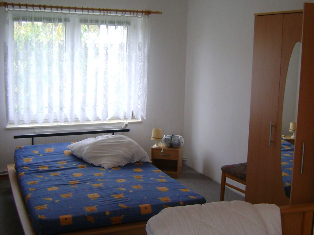 Schlafraum mit Doppelbett