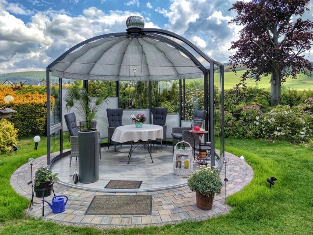 Pavillon im Garten