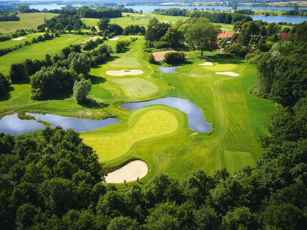 Luftaufnahme vom Golfplatz