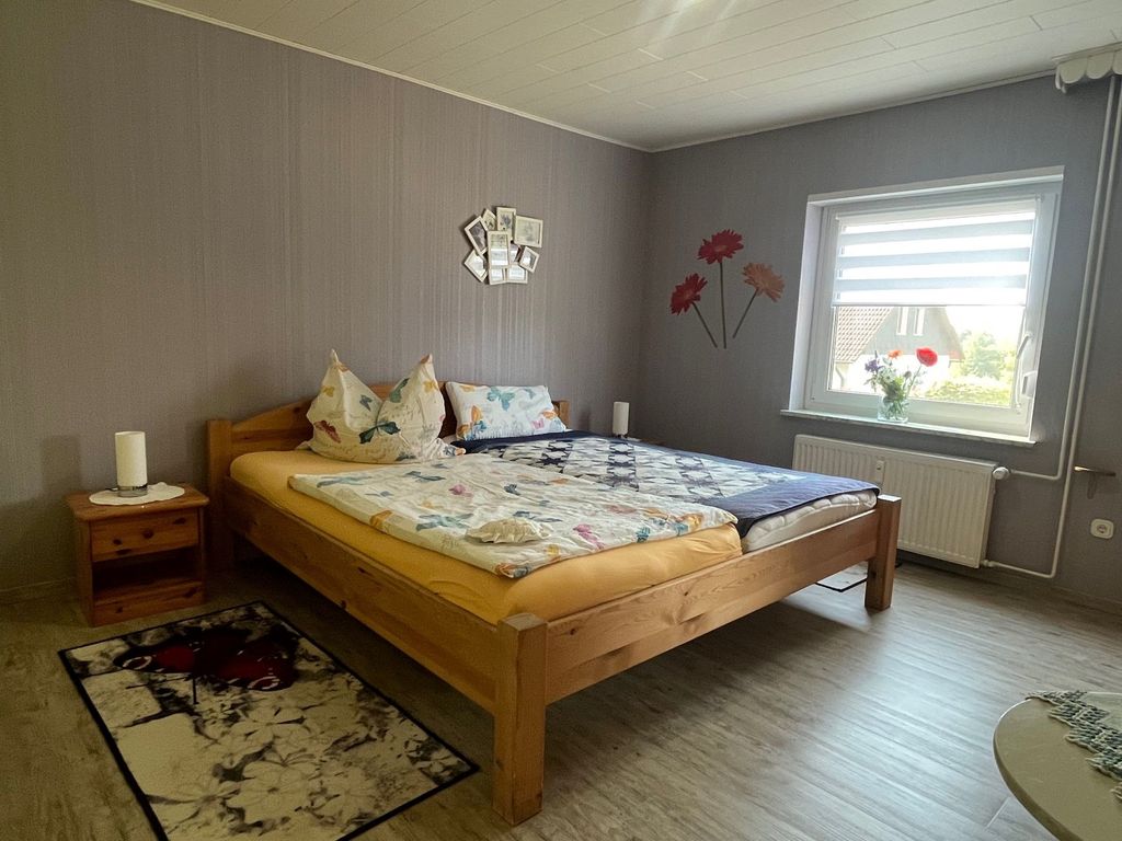 Schlafzimmer 1