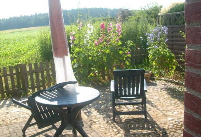 Sitzecke mit Blick in die Natur