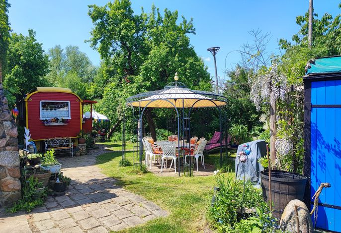 Garten Pavillon als Sitzplatz für bis zu 10 Personen