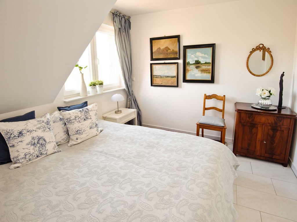 1. Schlafzimmer mit Doppelbett