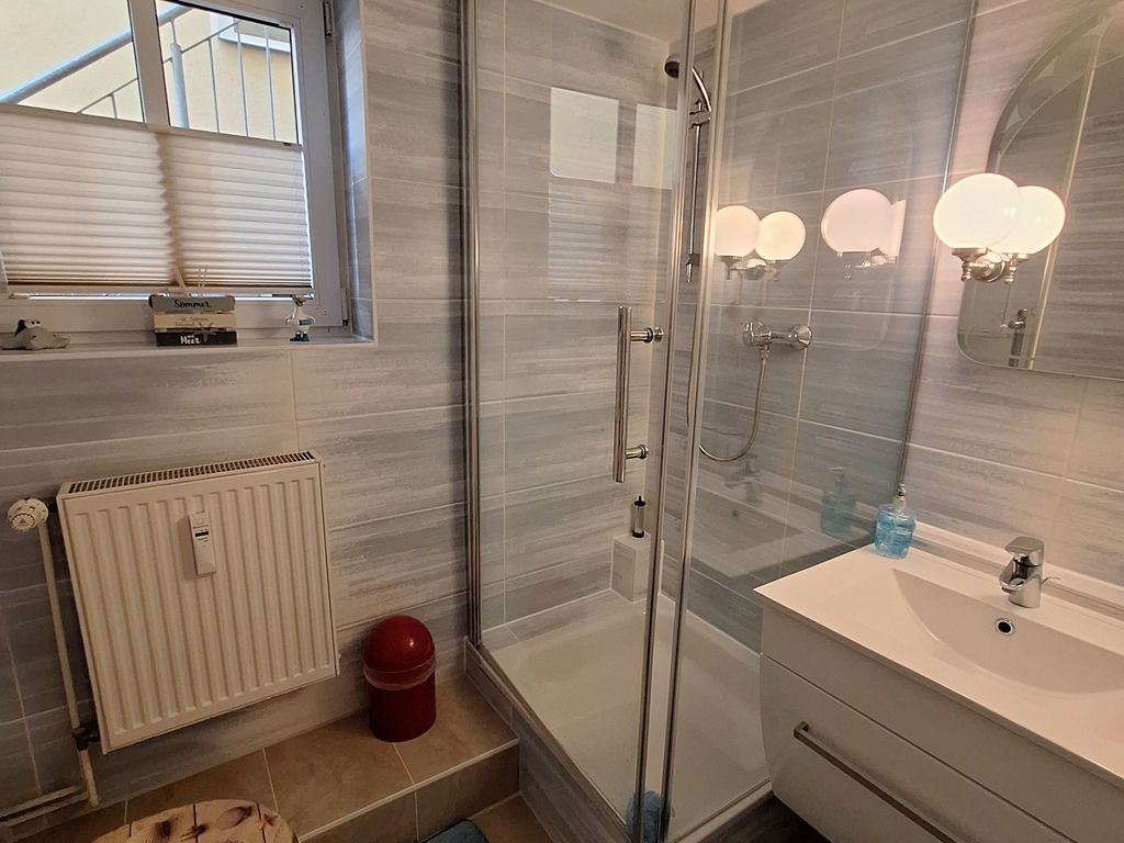 Bad mit WC und Dusche