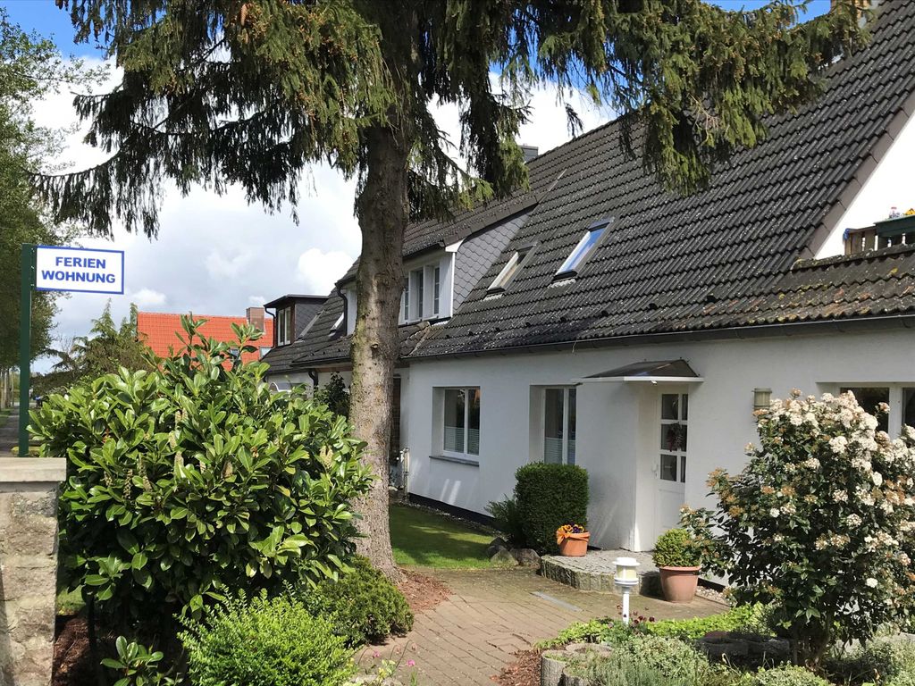 Straßenansicht Grundstück