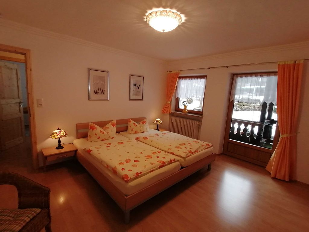 03 FW Gelb
Schlafzimmer
