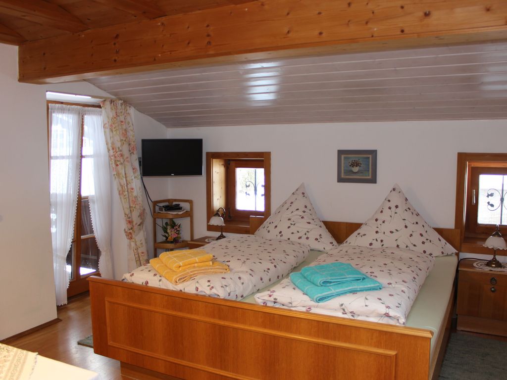 Zimmer mit Balkon