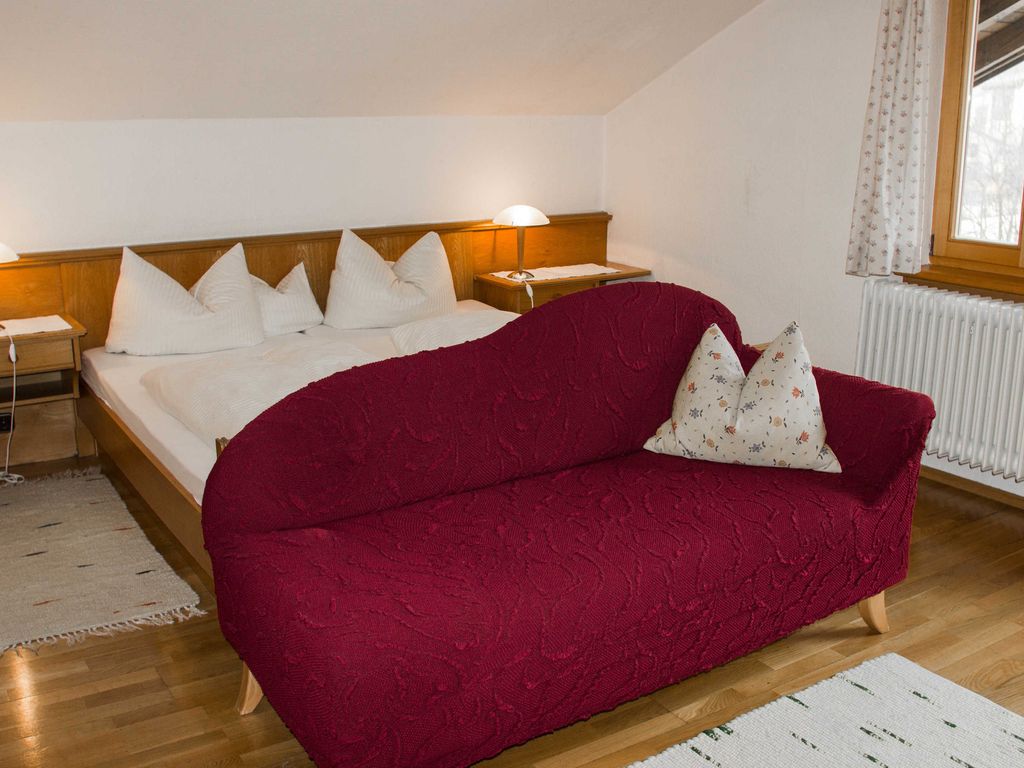 Doppelzimmer mit Balkon im zweiten Stock