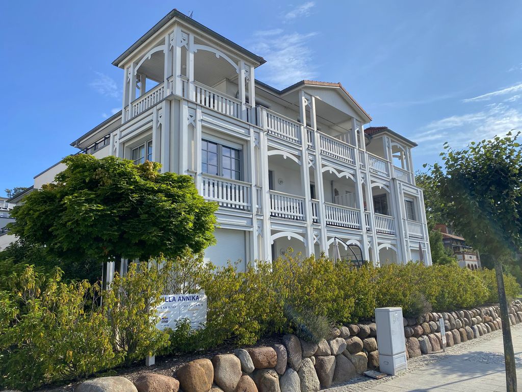 Blick zur Villa Annika