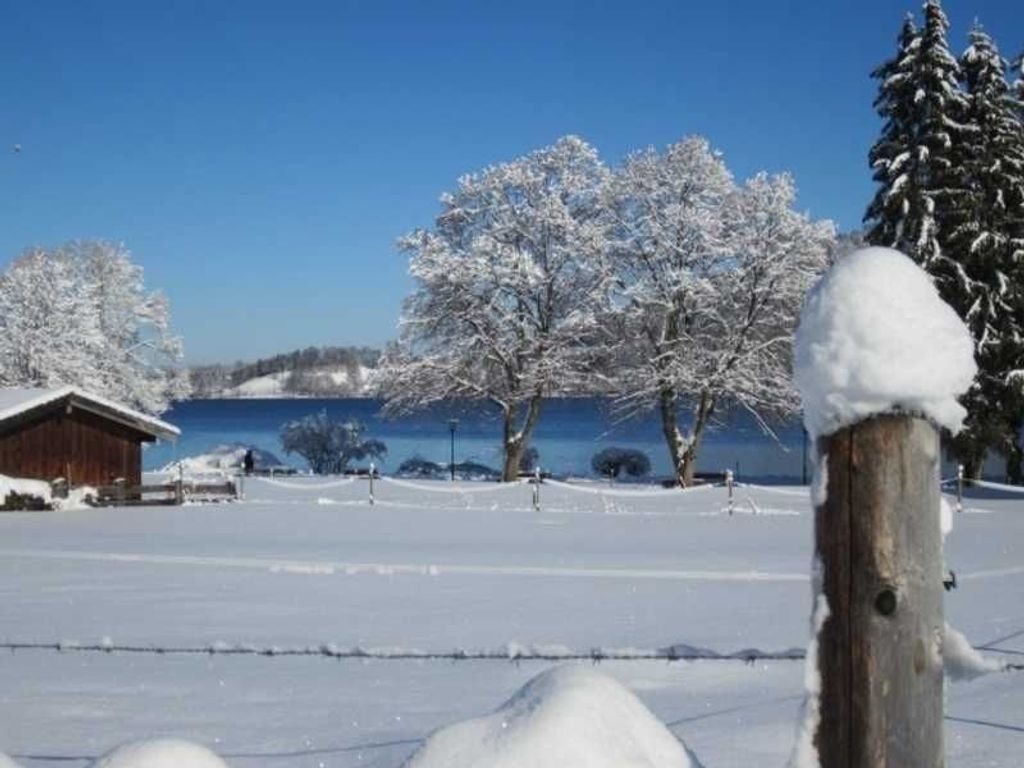 Winteridylle vor unserem Haus