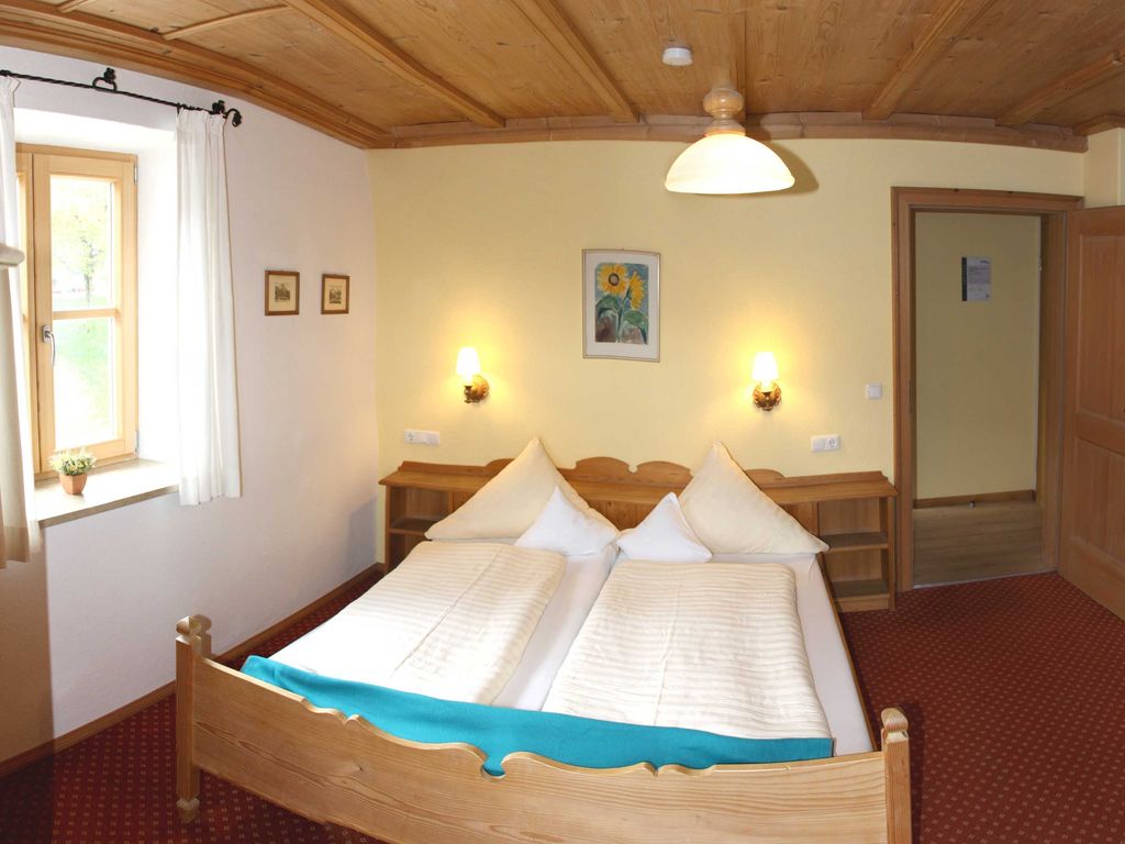 Schlafzimmer mit Balkon