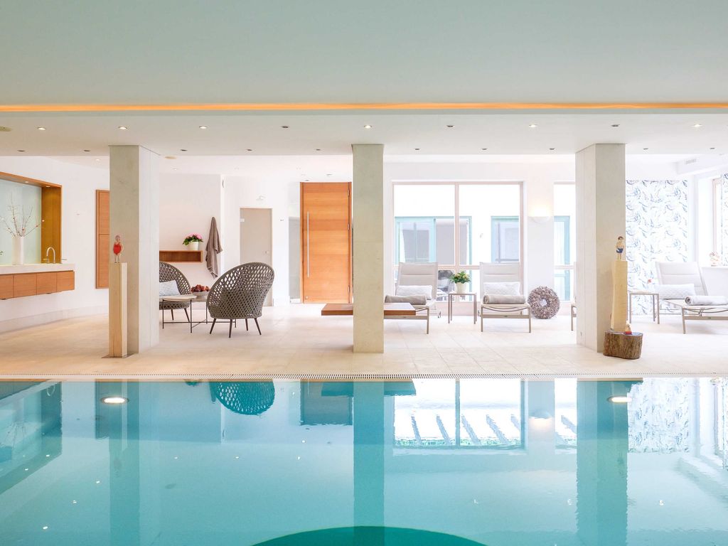 Spa-Bereich, Indoor-Pool