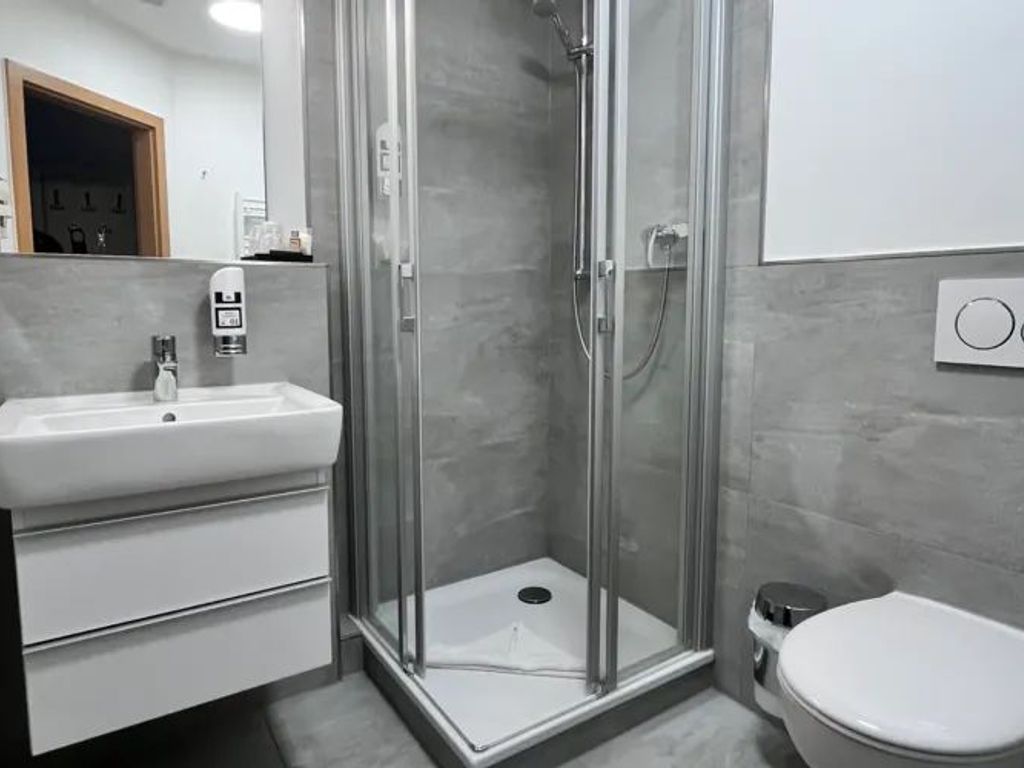Beispielbild Doppelzimmer Waldseite Bad