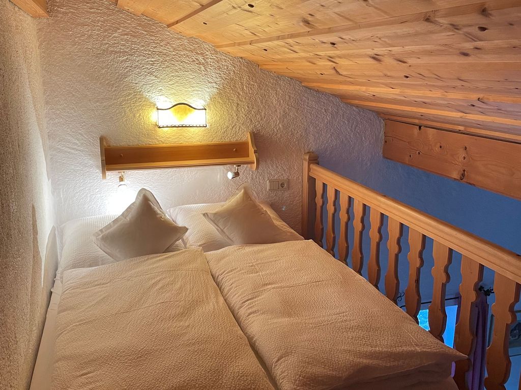Doppelbett in der Galerie