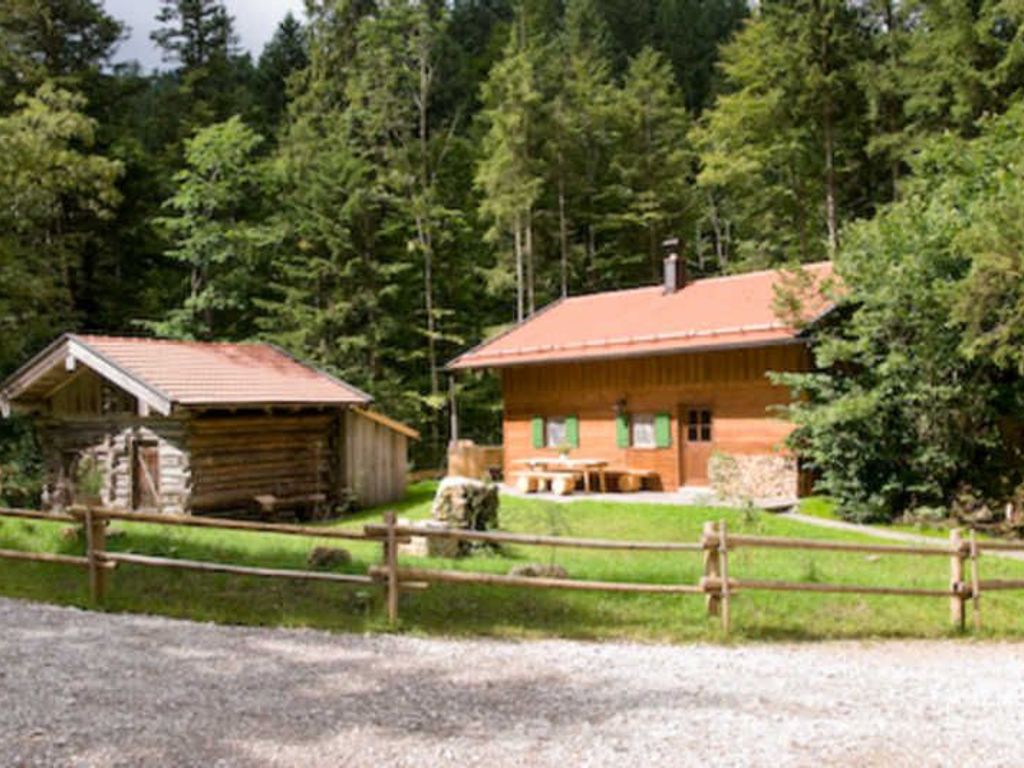 Exklusives Ferienhaus am Tegernsee: Das Almhaus Webermohof