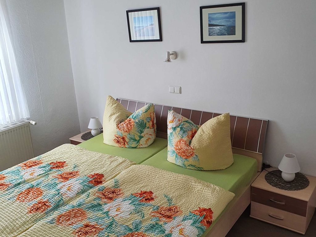 Schlafzimmer mit Doppelbett