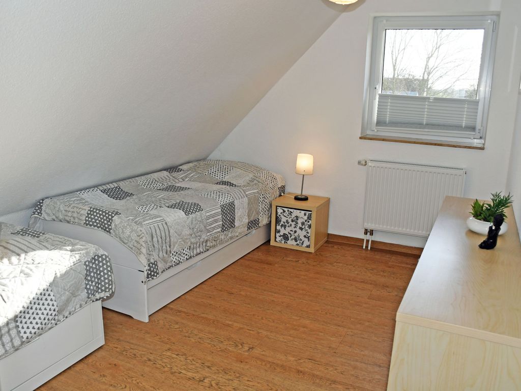 Ferienwohnung Rapsblüte mit Kamin und Balkon