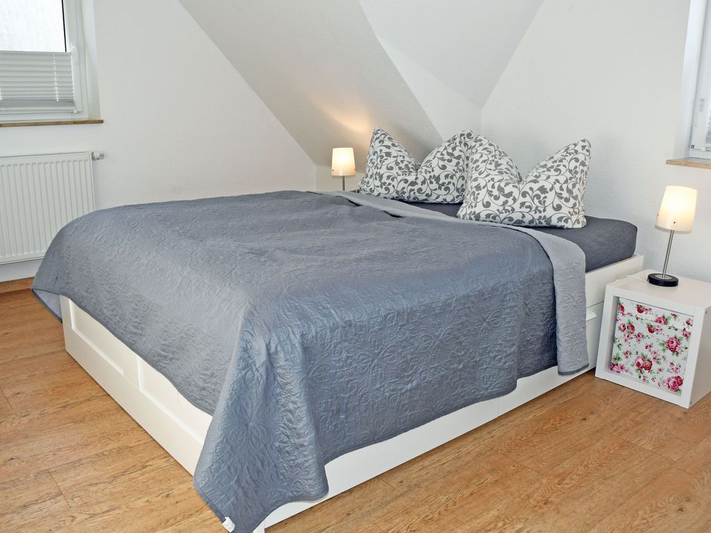 Ferienwohnung Rapsblüte mit Kamin und Balkon