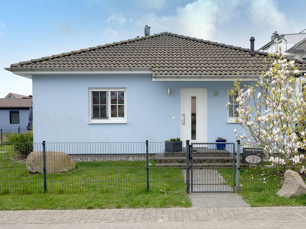Außenansicht vom blauen Haus