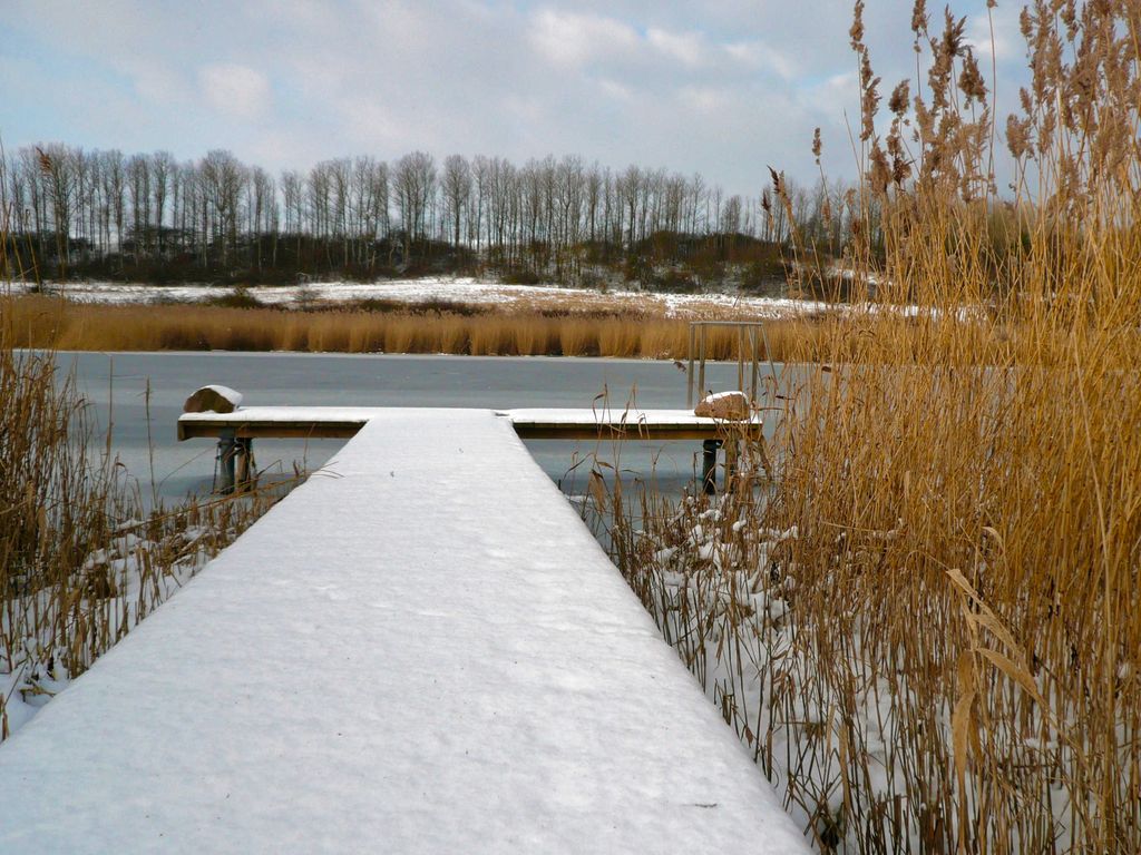 der Boots-Steg im Winter