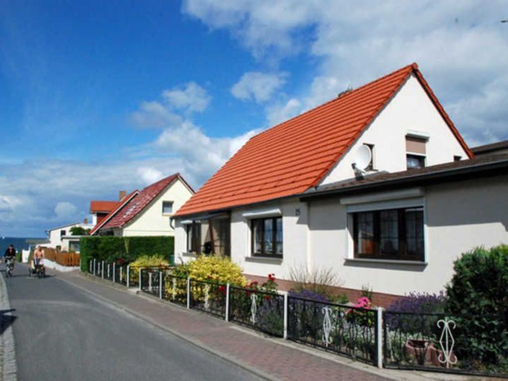 Ferienhaus Christa mit Terrasse