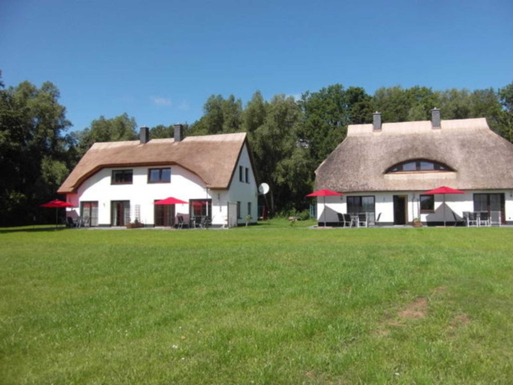 Haus Plötz links, Haus Barsch rechts