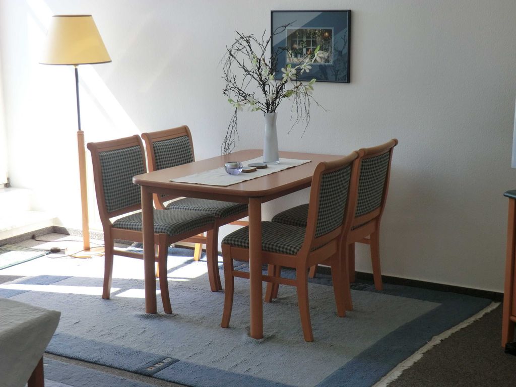 Esstisch im Wohnzimmer