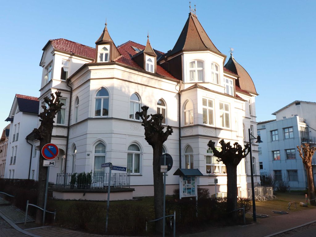 Schloß Hohenzollern von der Ritterstraße vorne