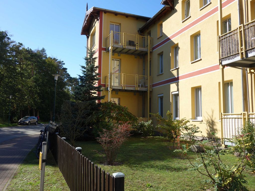 Blick von der Seite auf das Haus