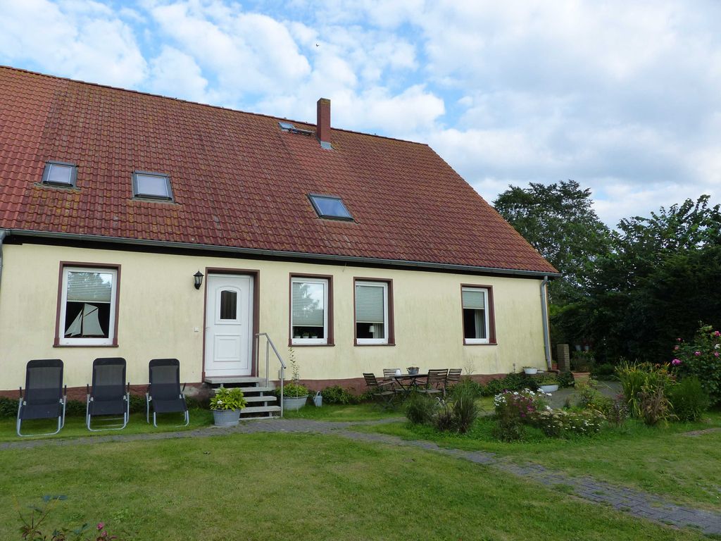 Wohnhaus mit Ferienwohnung