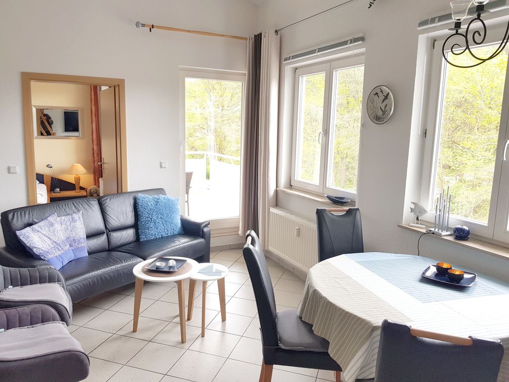 Sehr hochwertige, bequeme u. moderne Sitzmöbel - alle aus echtem Leder