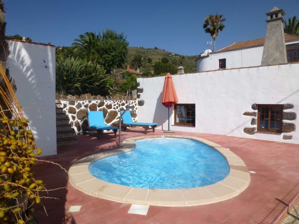 uneinsehbarer Pool