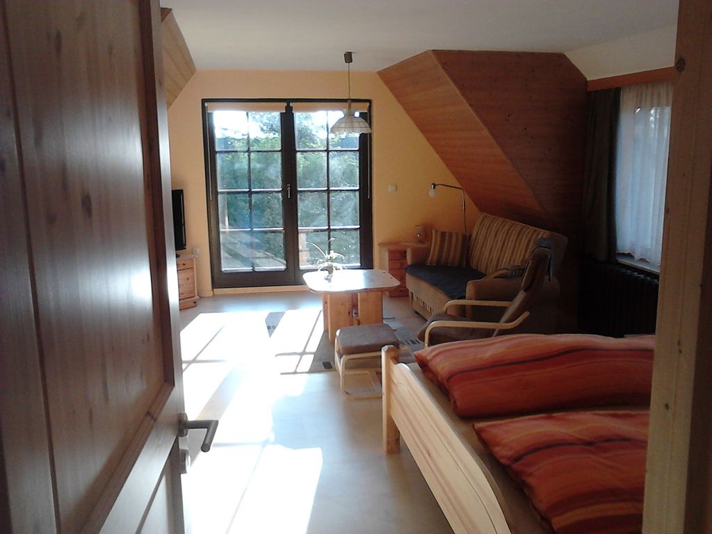 sehr helle, gemütliche  Wohnung, Dachschrägen