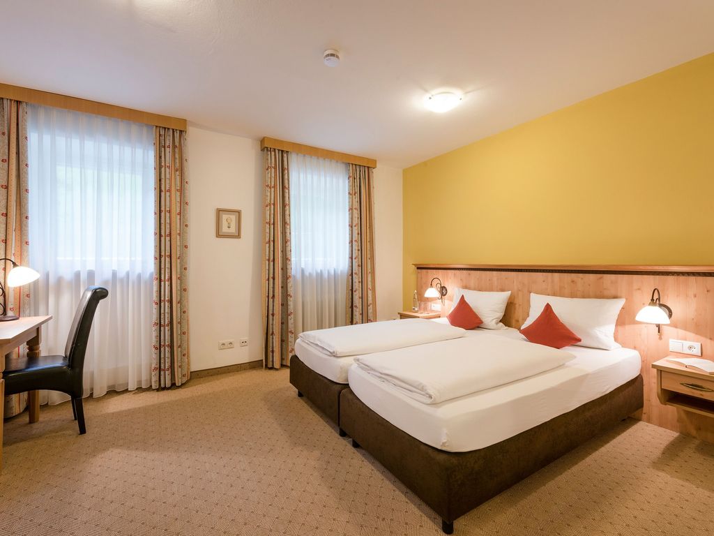 Appartement - Berghaus Hotel Der Westerhof - Schlafzimmer Eltern