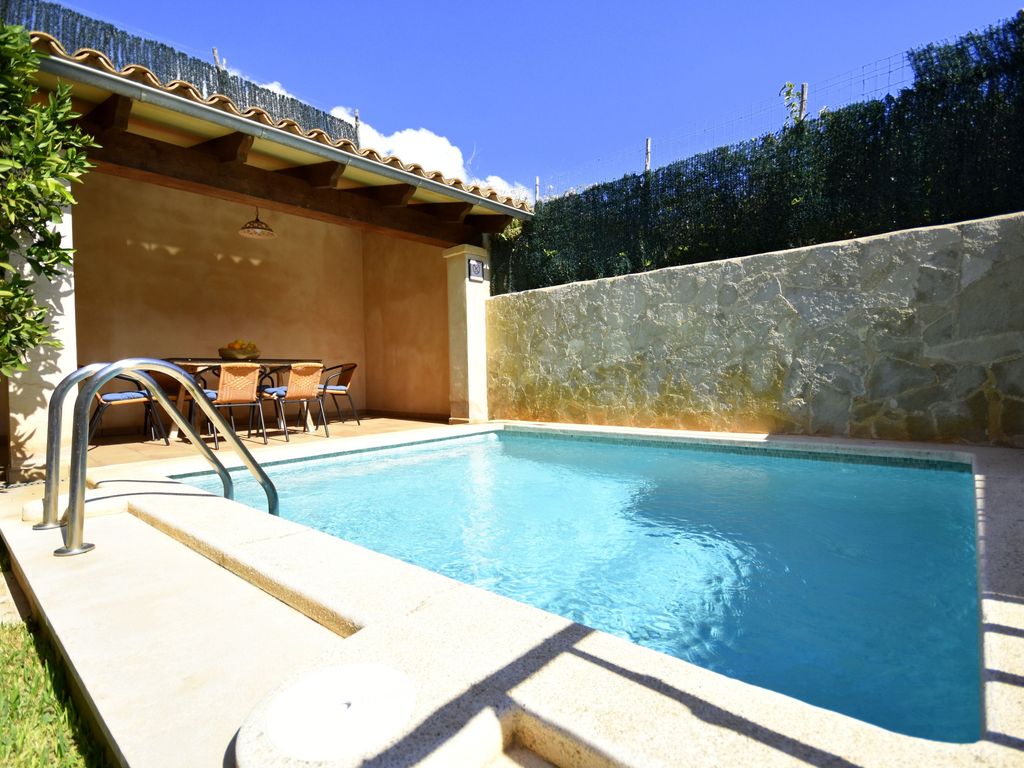 Haus und Pool