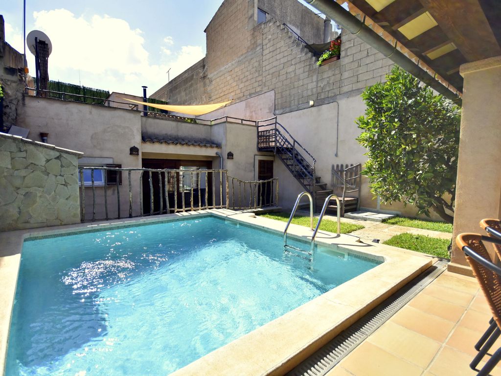 Haus und Pool