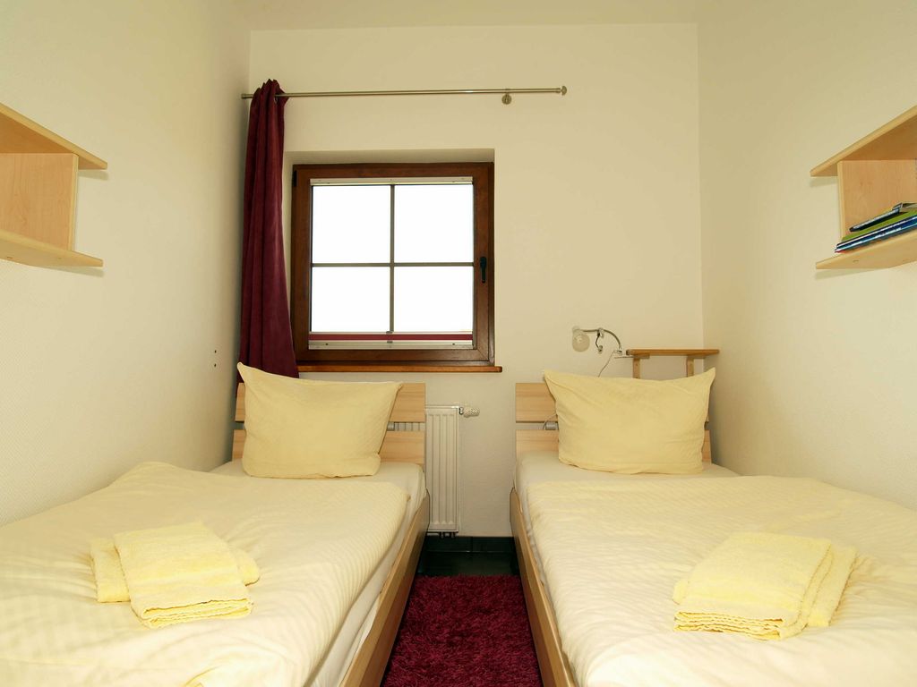Das 2. Schlafzimmer mit zwei Einzelbetten