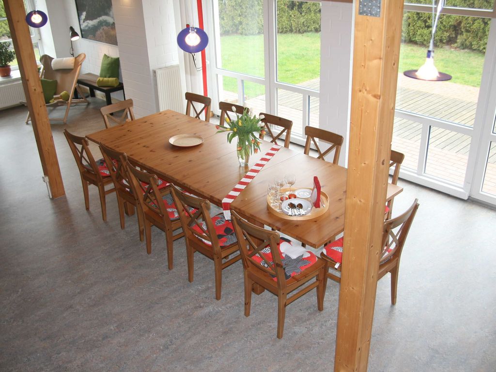 Ferienhaus (L): Grosse Fensterfront zur Terrasse