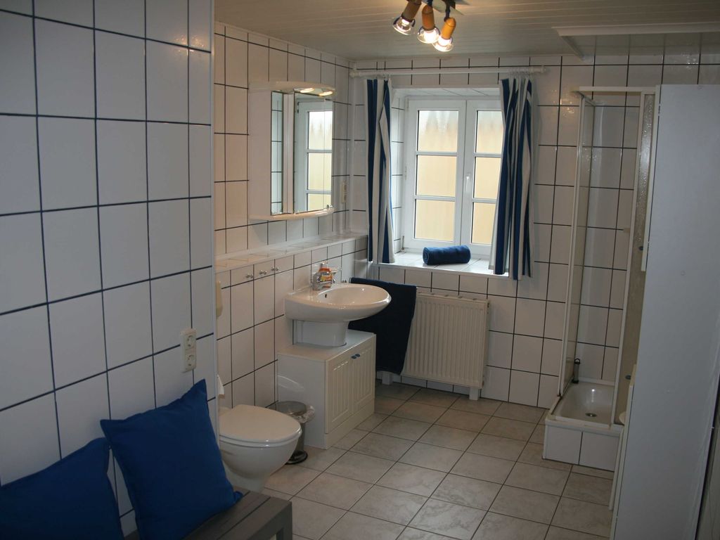 FeWo (M): Grosses Duschbad im Erdgeschoss