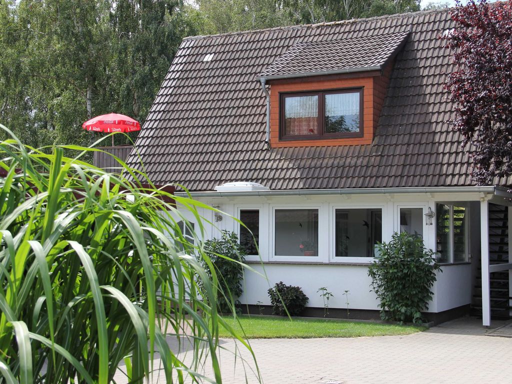Ferienhaus mit 2 Ferienwohnungen