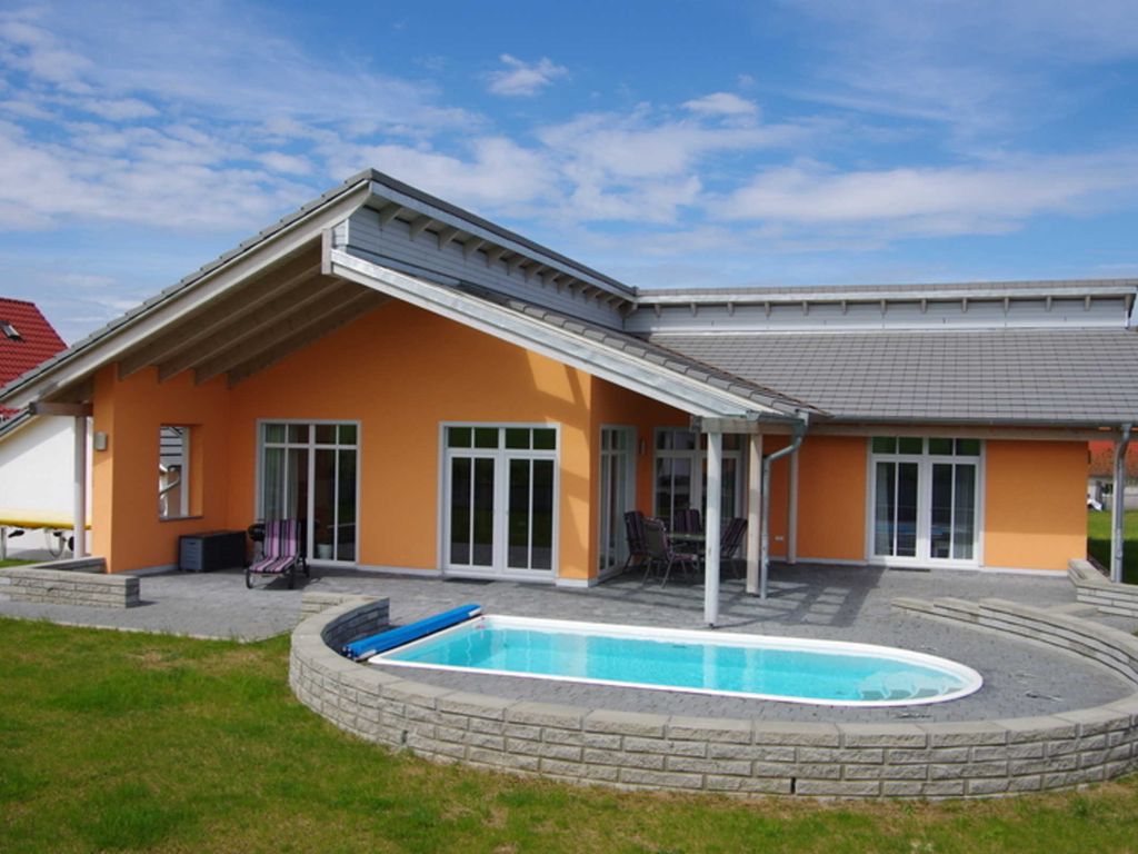 Ferienhaus in Strasen mit Pool, (Mundt, Undine) H2