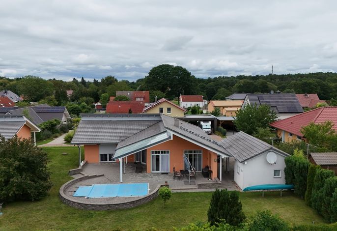 Ferienhaus in Strasen mit Pool