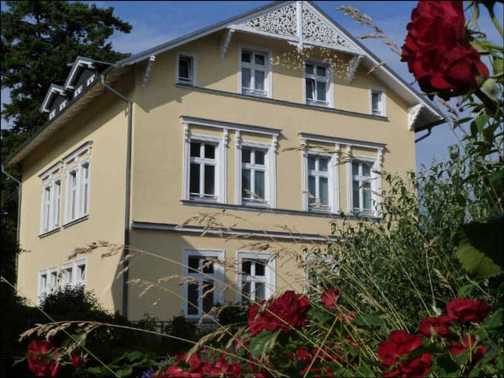 Die Seitenansicht der Villa Granitz.