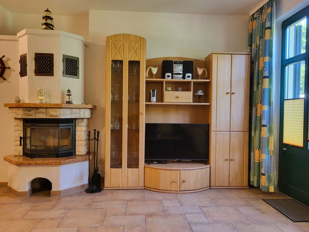 Wohnzimmer mit Kamin