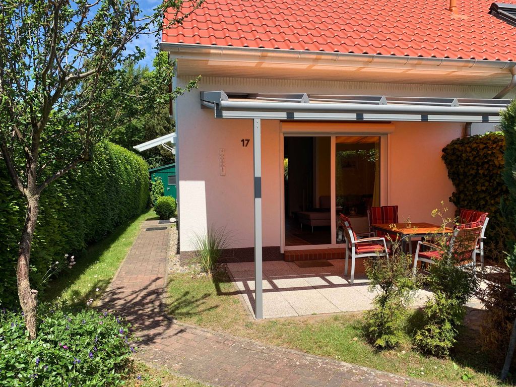 Ferienhaus mit überdachter Terrasse