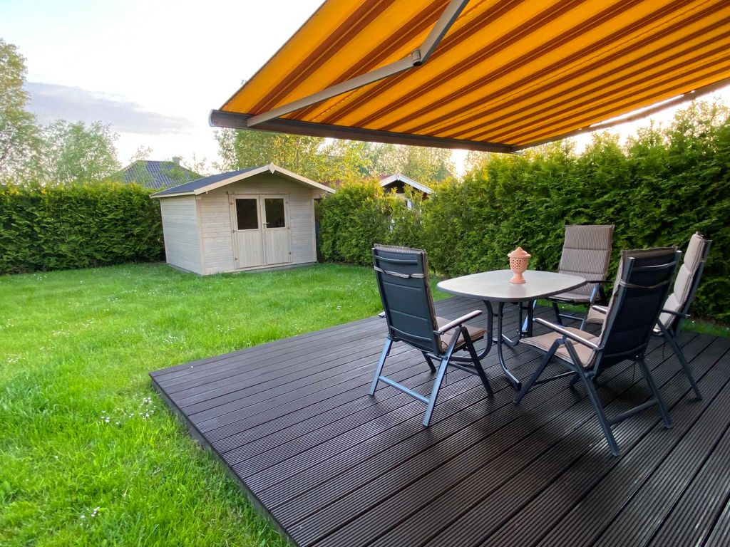 Terrasse mit Markise###br###Ferienhaus Anna ###br###Ostseebad Nienhagen